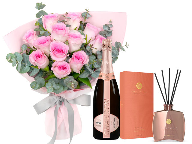 Florist Gift Set - Roses Bouquet Gift Combo RD52 - VB20202A2b Photo